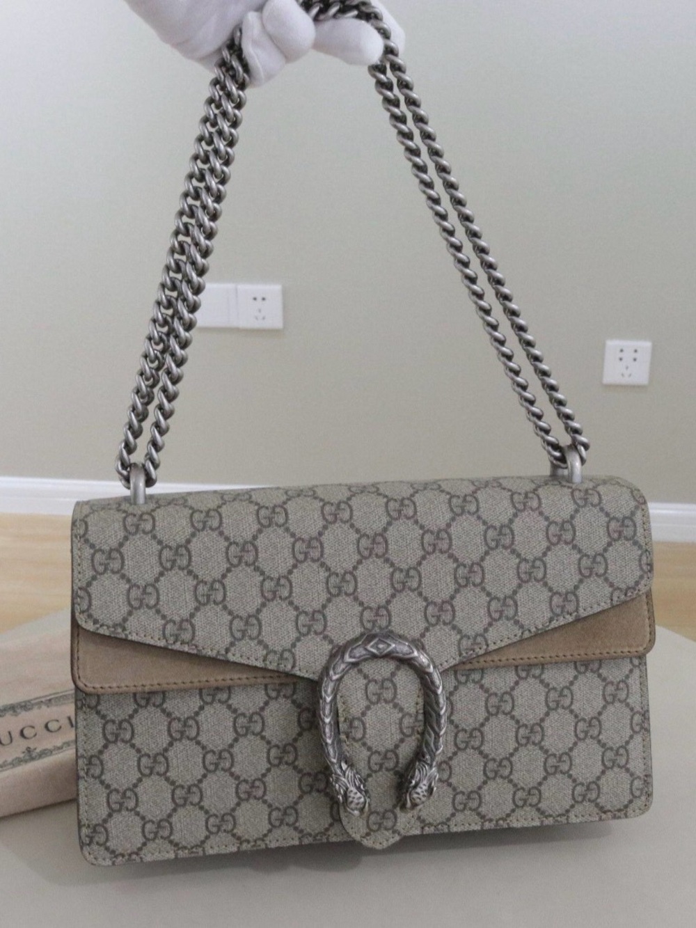 Gucci Beige GG Supreme Dionysus Shoulder Bag with Silver-Tone Hardware